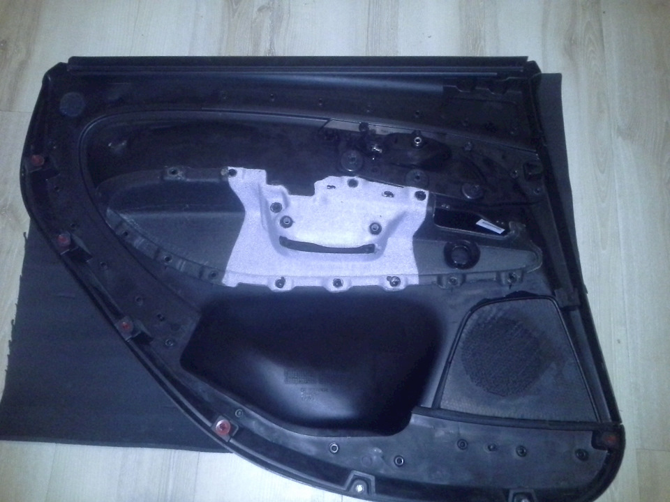 rear door plastic trim vibro insulation 5
