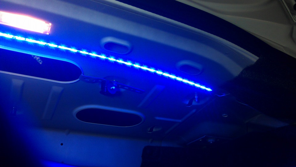Черговий похід у гараж закінчився встановленням ДОДАТКОВОГО СВІТЛА У БАГАЖНИКУ 3