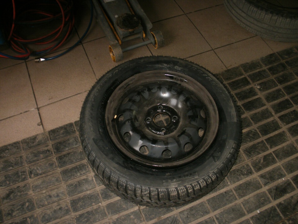 Заміна гуми на зимову Pirelli - ФОТО з шиномонтажу 3