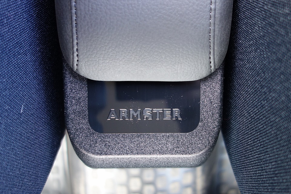 Підлокітник Armster - зручно і функціонально. Але дорого :) 5