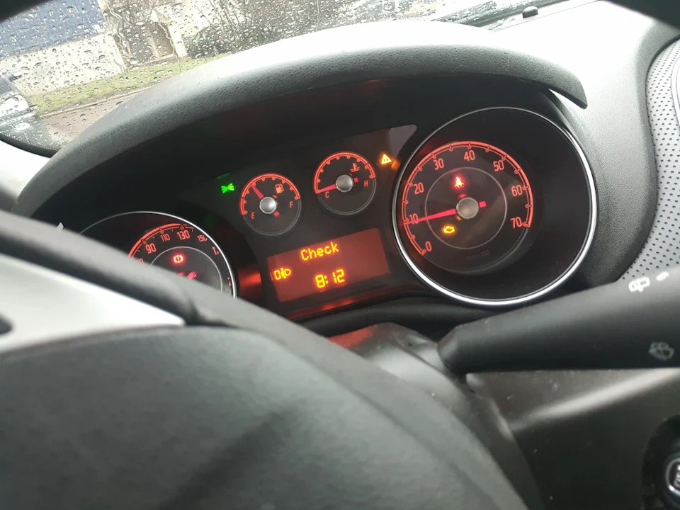 FIAT PUNTO EVO горить CHECK START STOP UNAVAILABLE