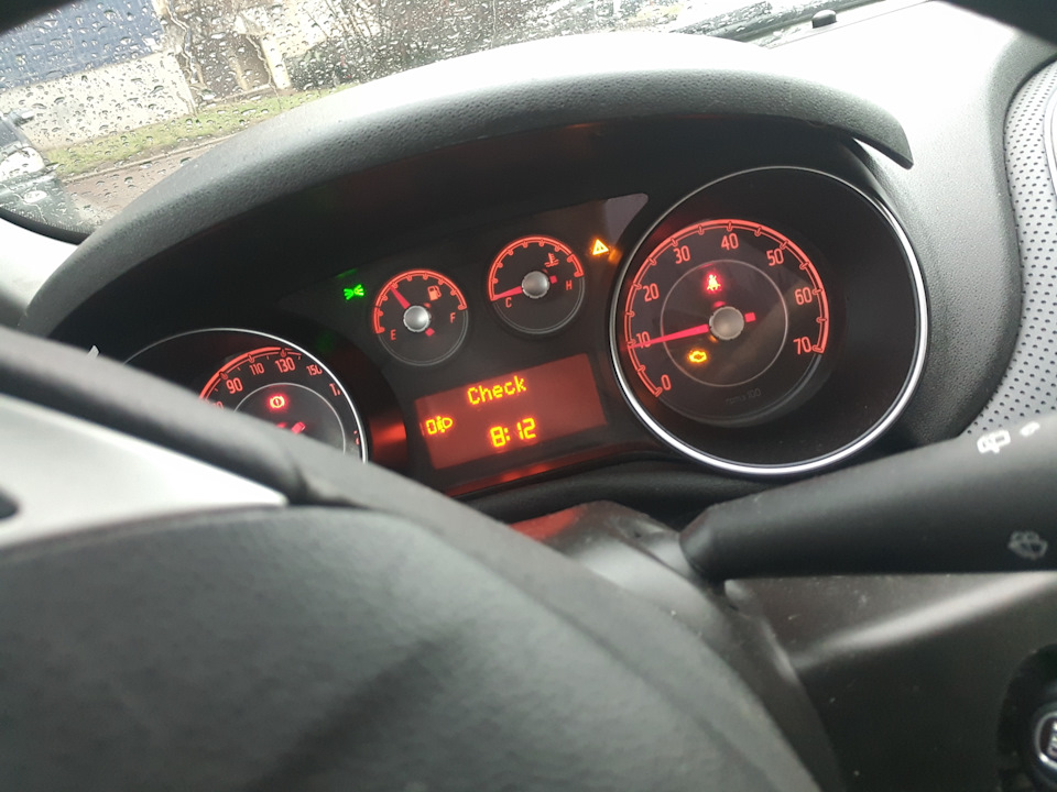 FIAT PUNTO EVO горить CHECK START STOP UNAVAILABLE 1