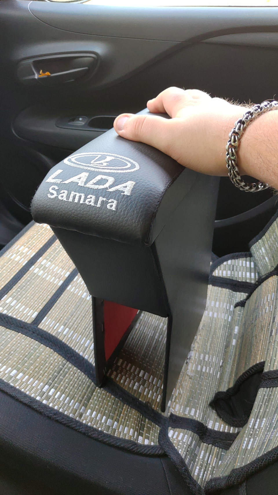 Підлокітник майже задарма! краще за рідного? або як LADA врятувала Punto 3