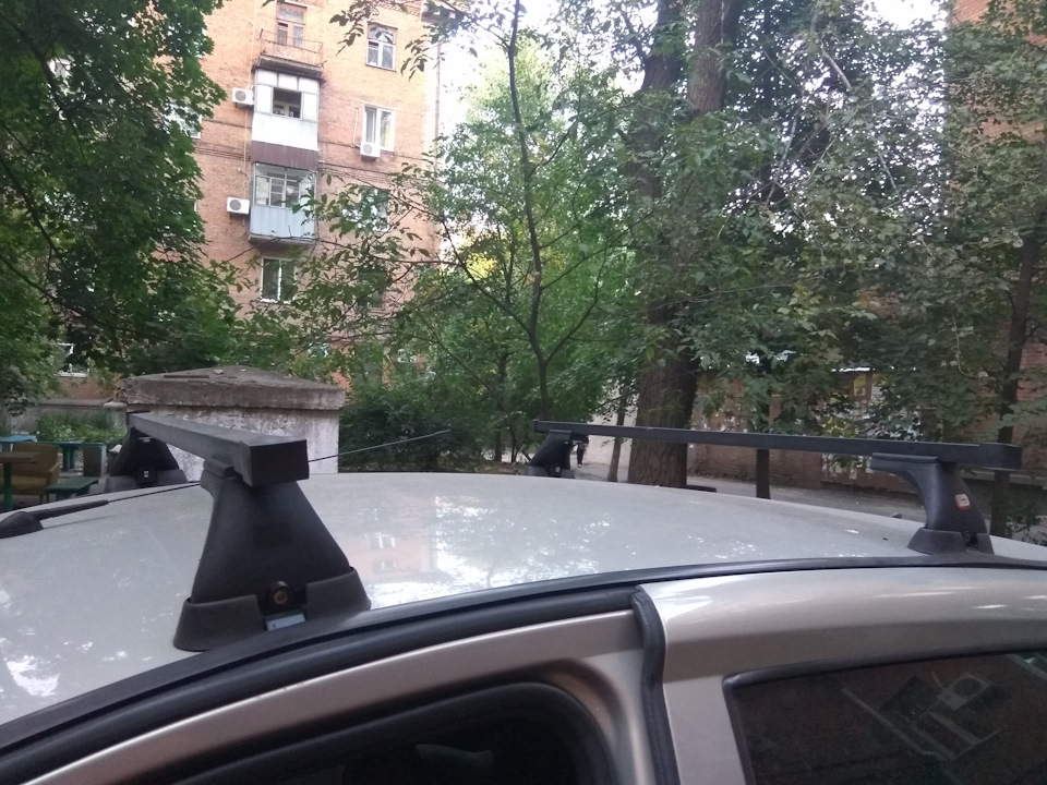 Встановлення верхнього багажника 3