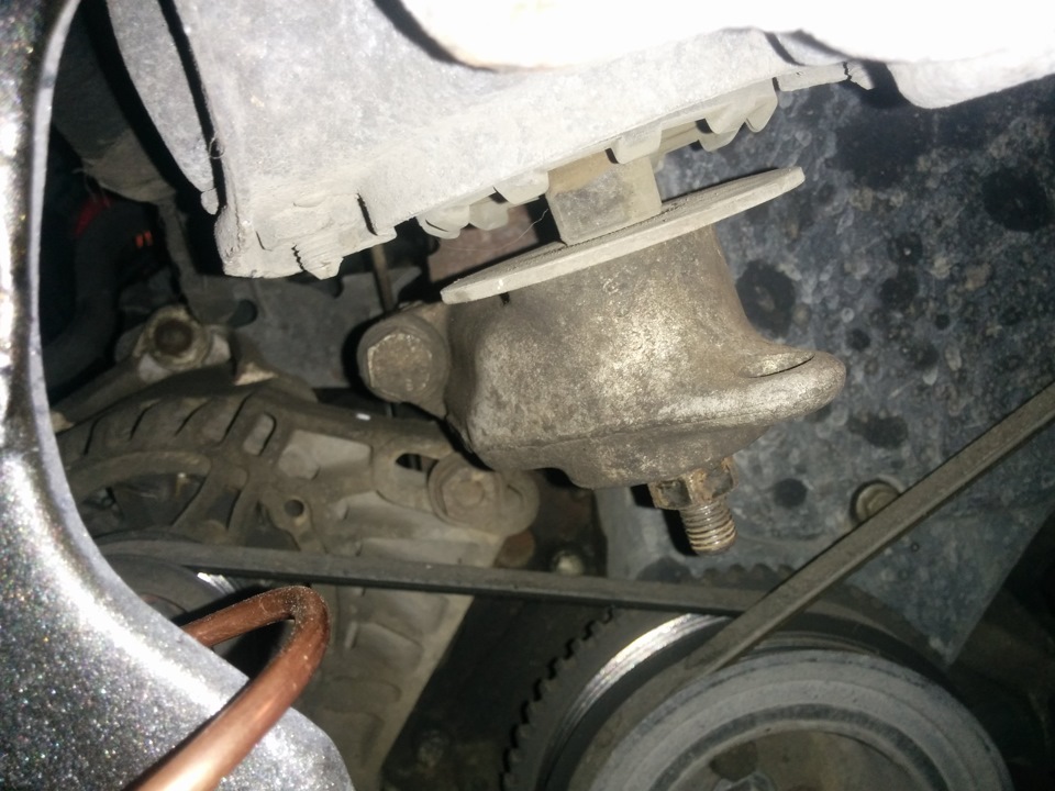 Двигун 1.2 16v на своєму місці. 4