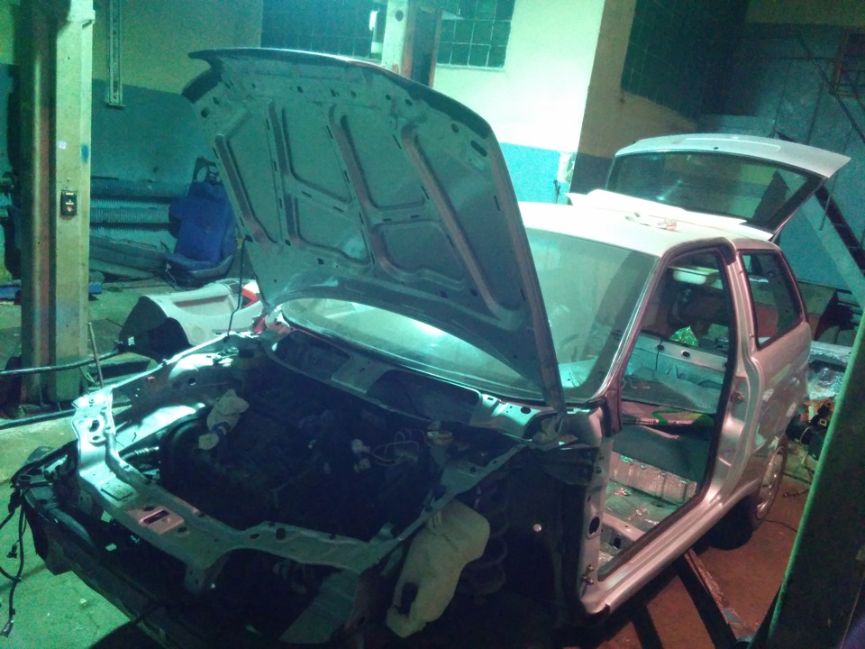 Двигун 1.2 16v на своєму місці. 2