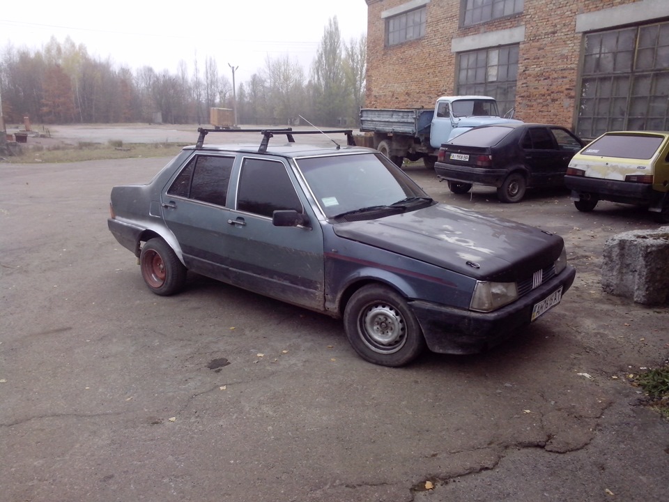 Пару фоток моєї заебайки ну і ось чим займаємось))) 2
