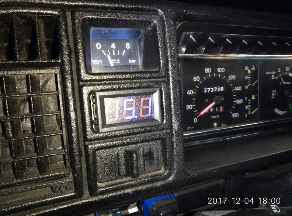 Вольтметр
