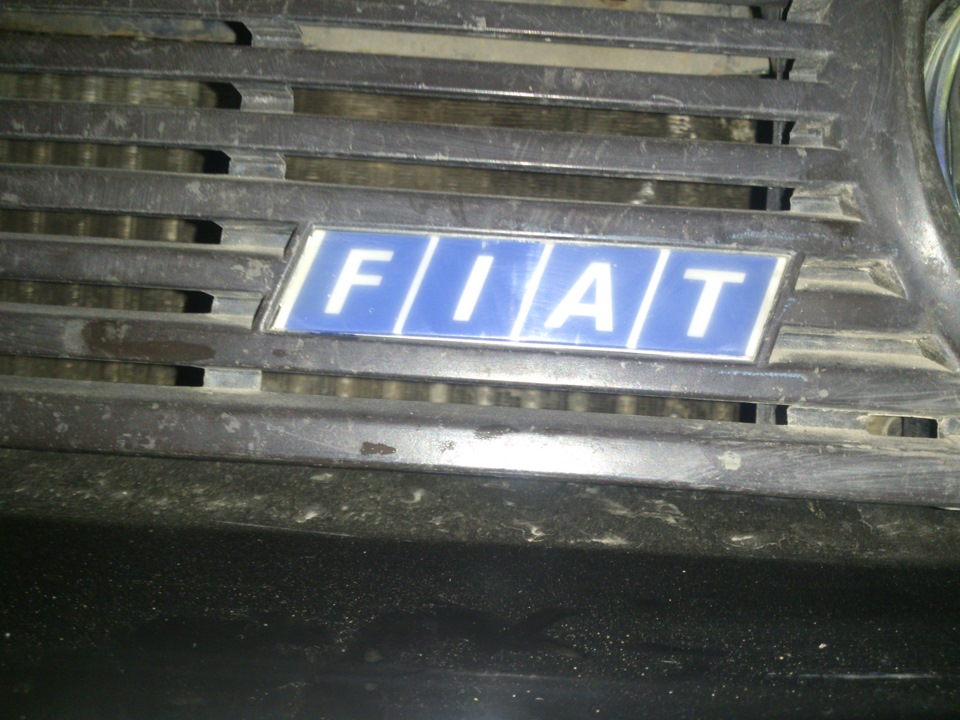 Значок FIAT 5