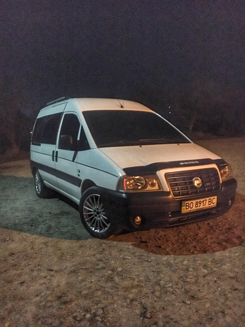 Титані R17 3