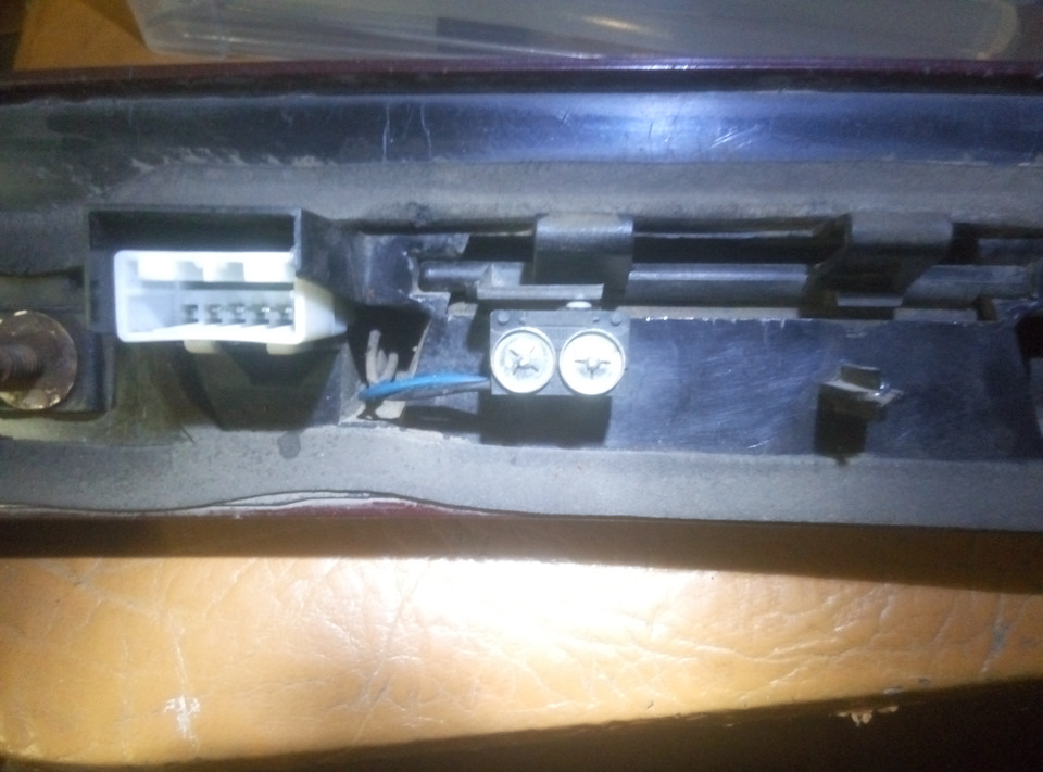 Кнопка багажника Fiat Stilo 3