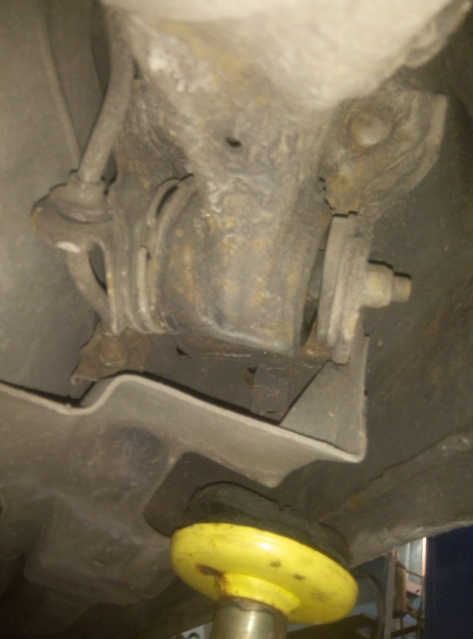 Підвіска задня Fiat Stilo. Заміна сайлентблоків. 2