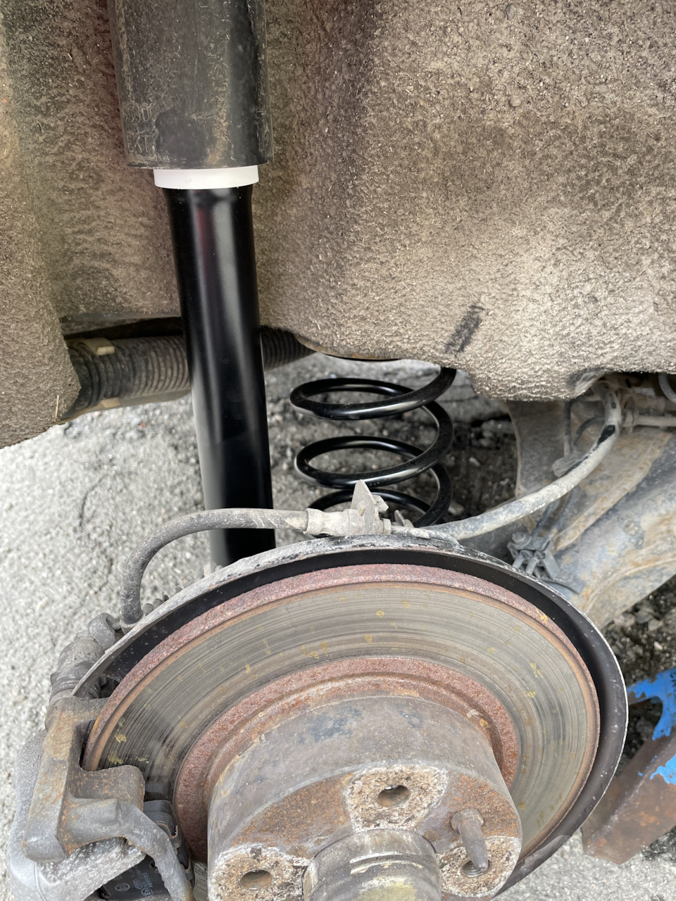 Передні амортизатори Bilstein B4: інша модель? 4