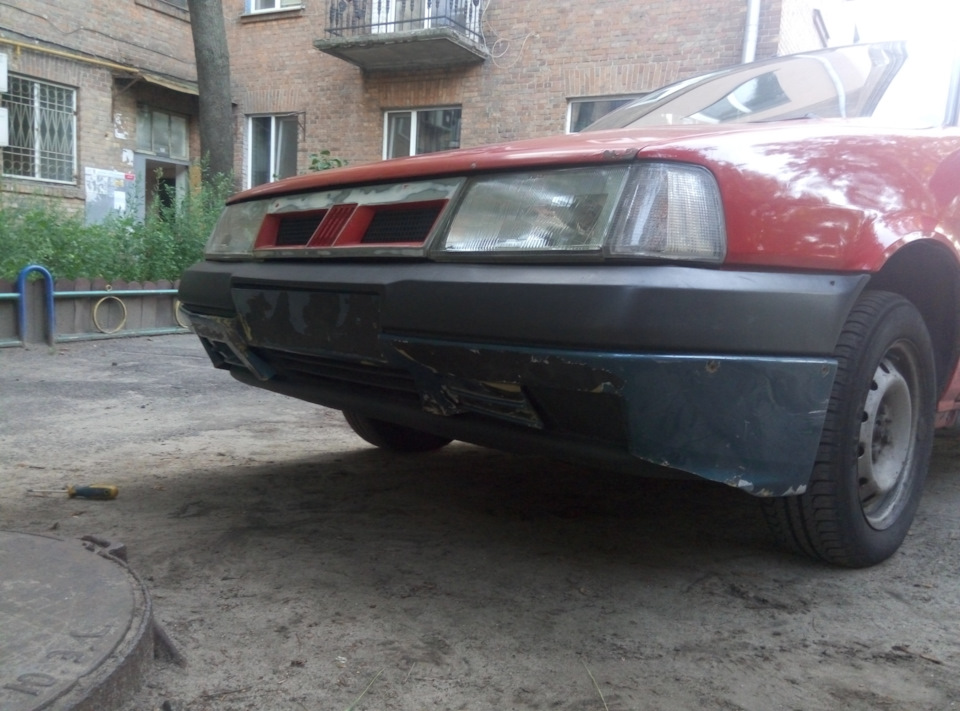 Передня накладка Abarth 2