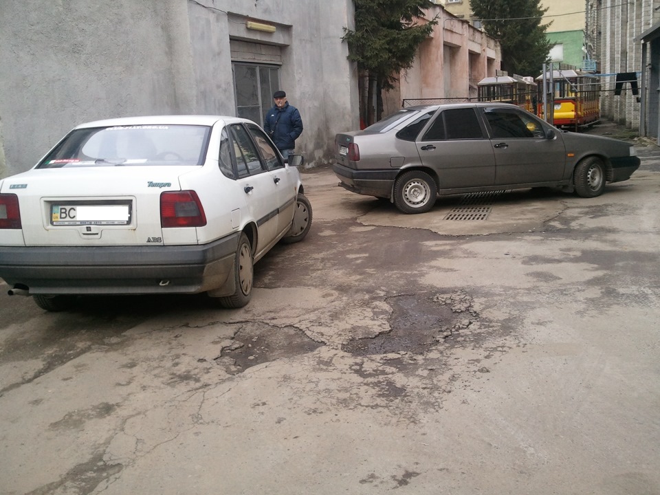 Фотки-дві подружки на мийці.=) 1