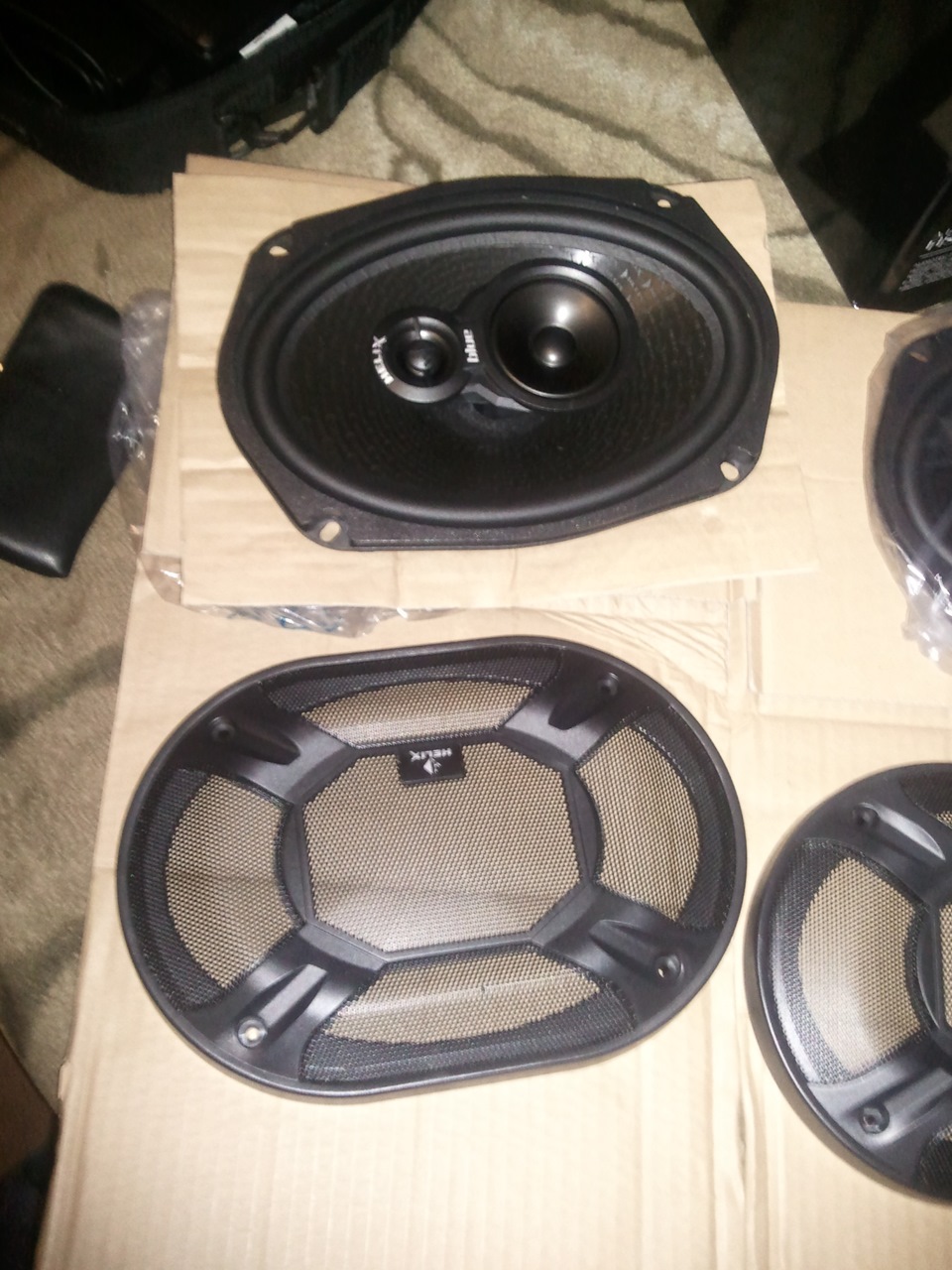 Нова акустика Helix B69X 4