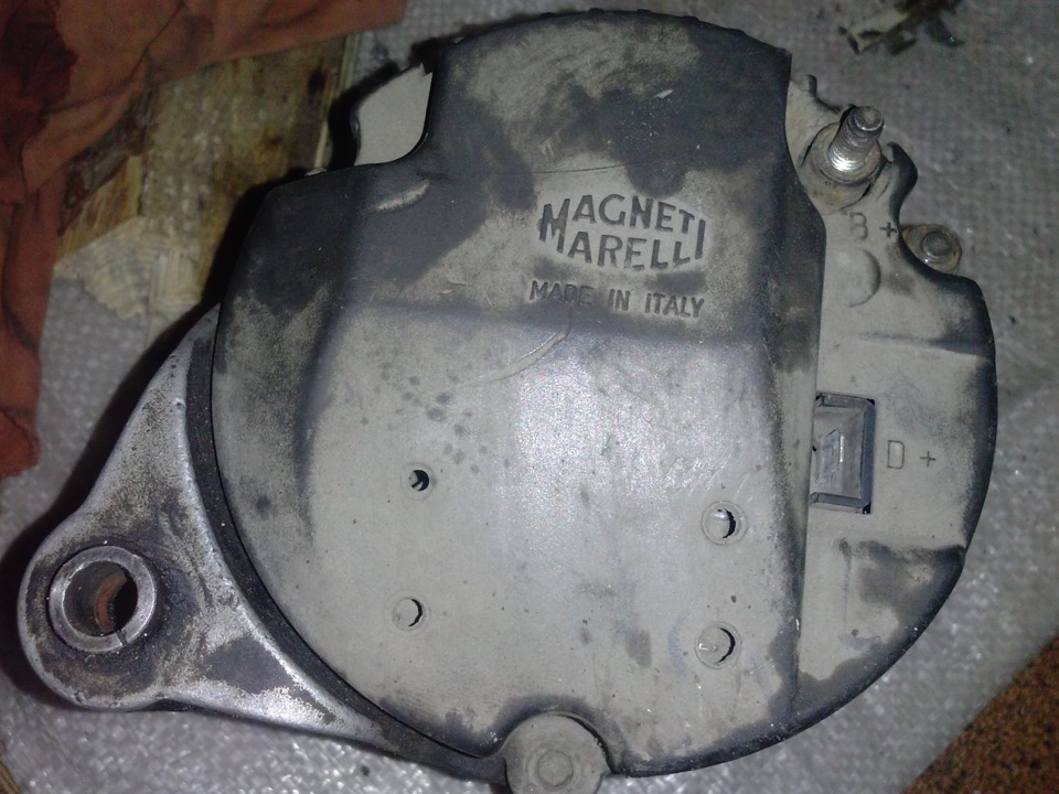 Генератор Magneti Marelli 1