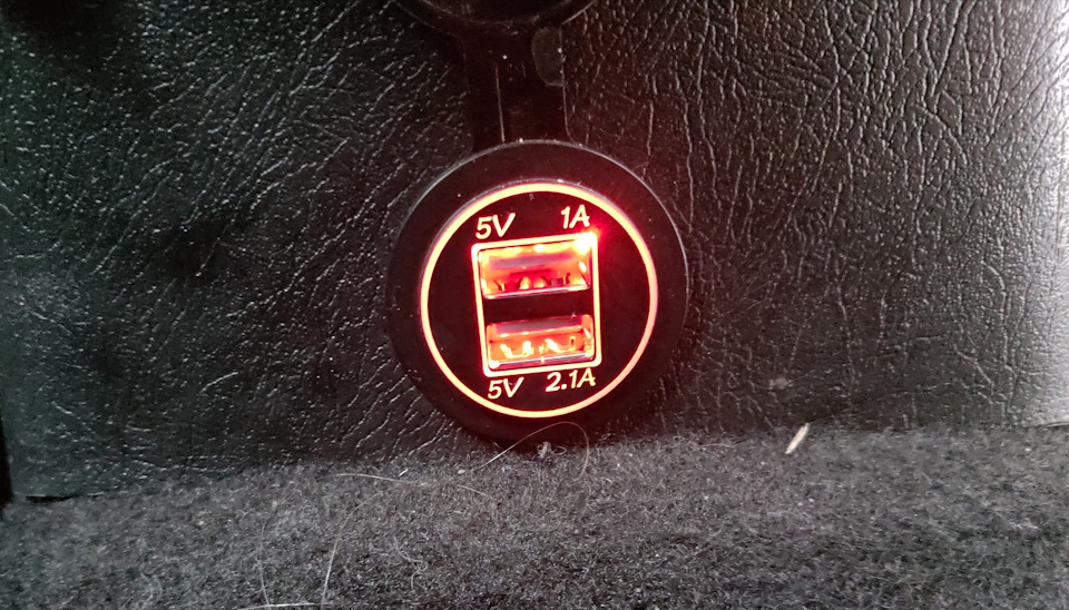 Додаткова USB розетка/роз'єм 3