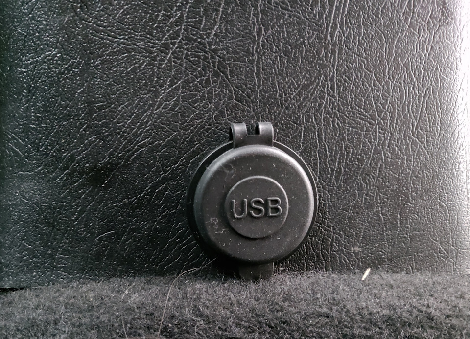 Додаткова USB розетка/роз'єм 2