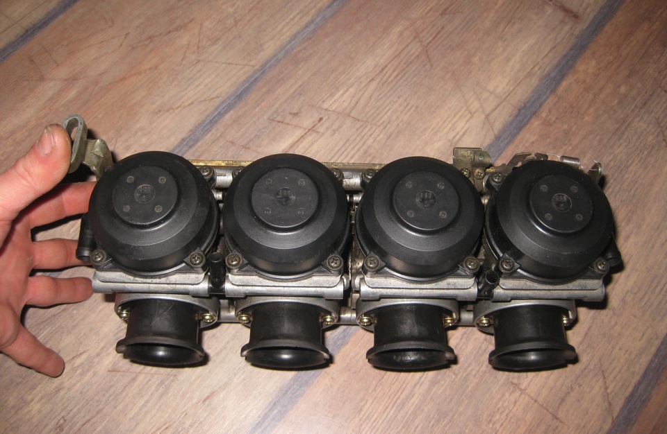 карбіратори з Yamaha YZF-R6 3