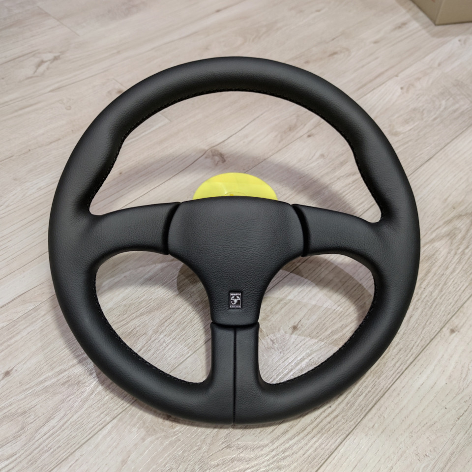 Руль и ручка КПП Abarth 4