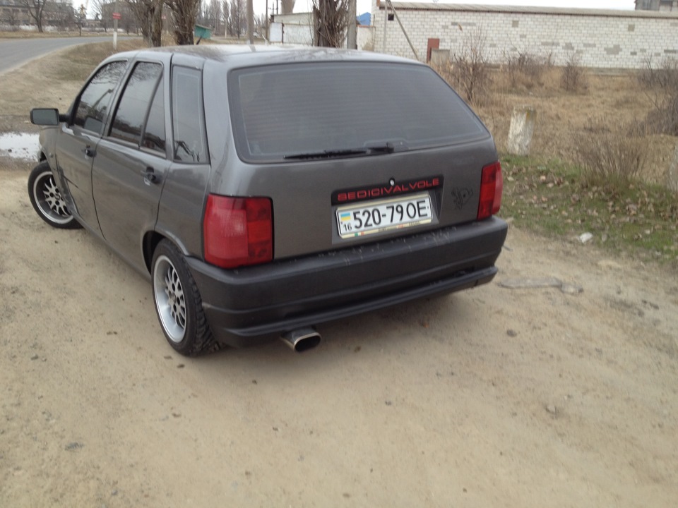 Спойлер Zender 1