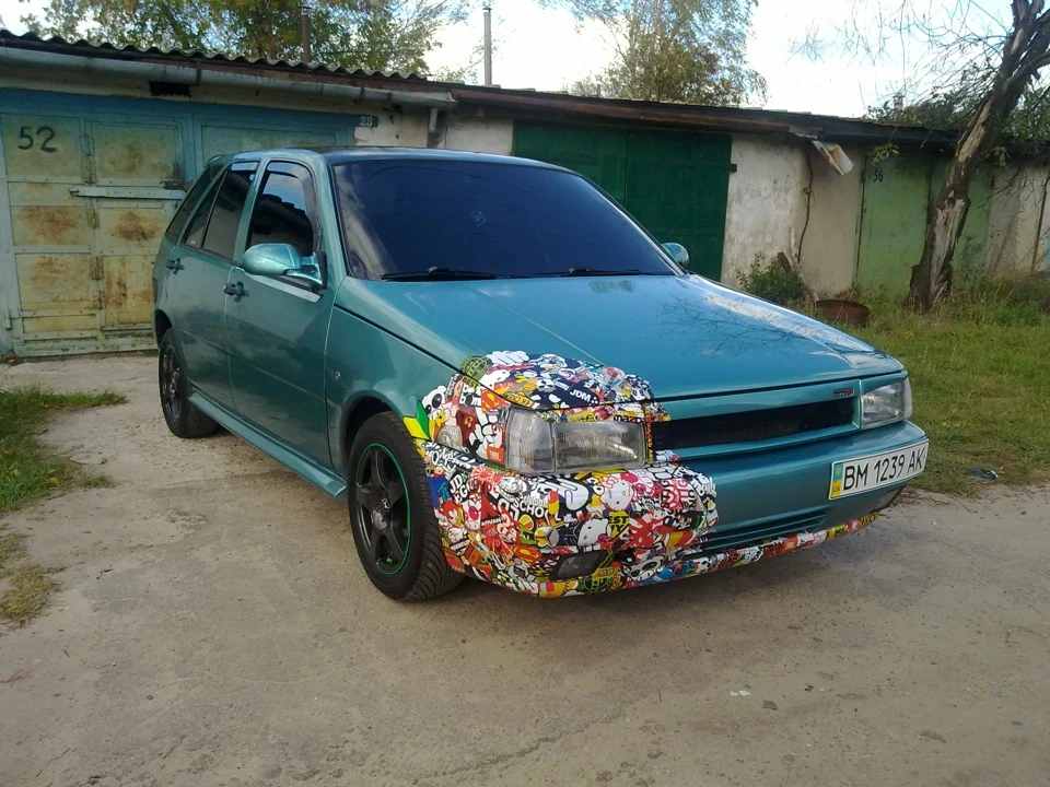 Stikerbomb