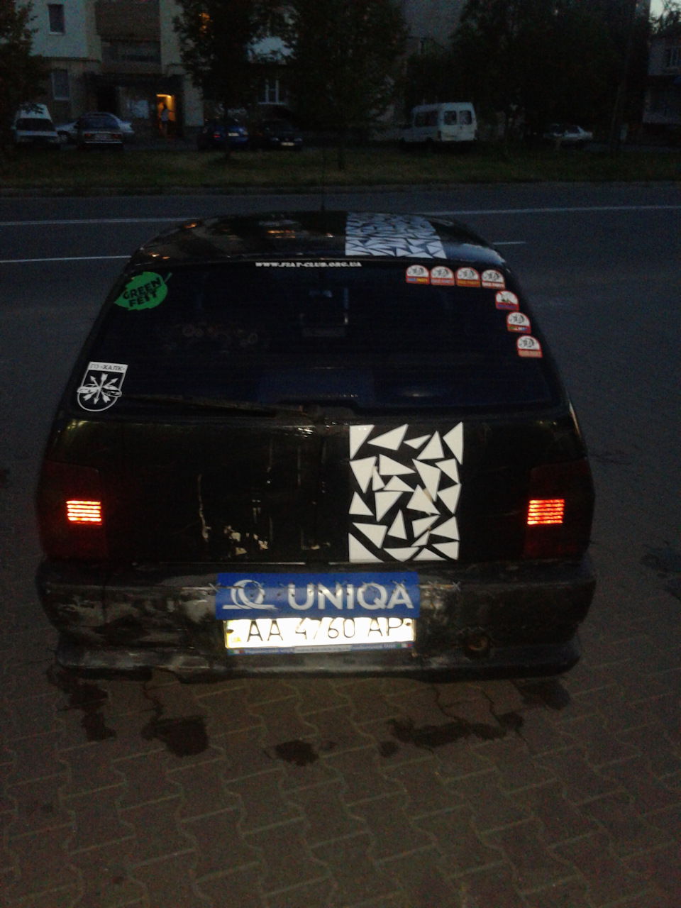 Стікербомбінг ... 3
