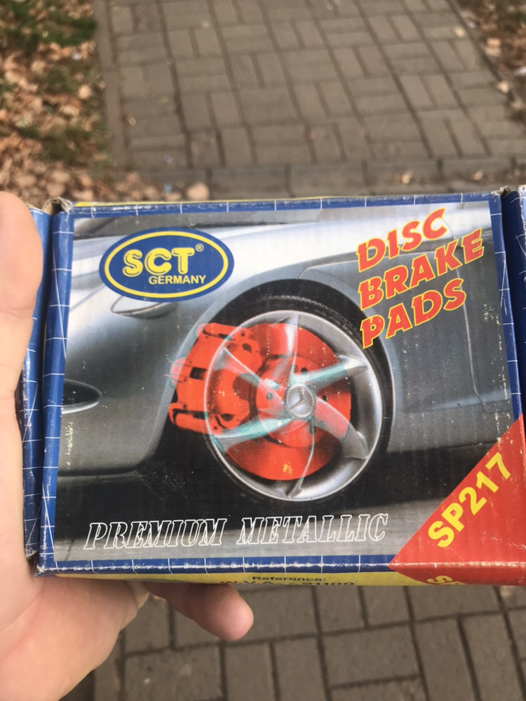 Заміна передніх колодок 1