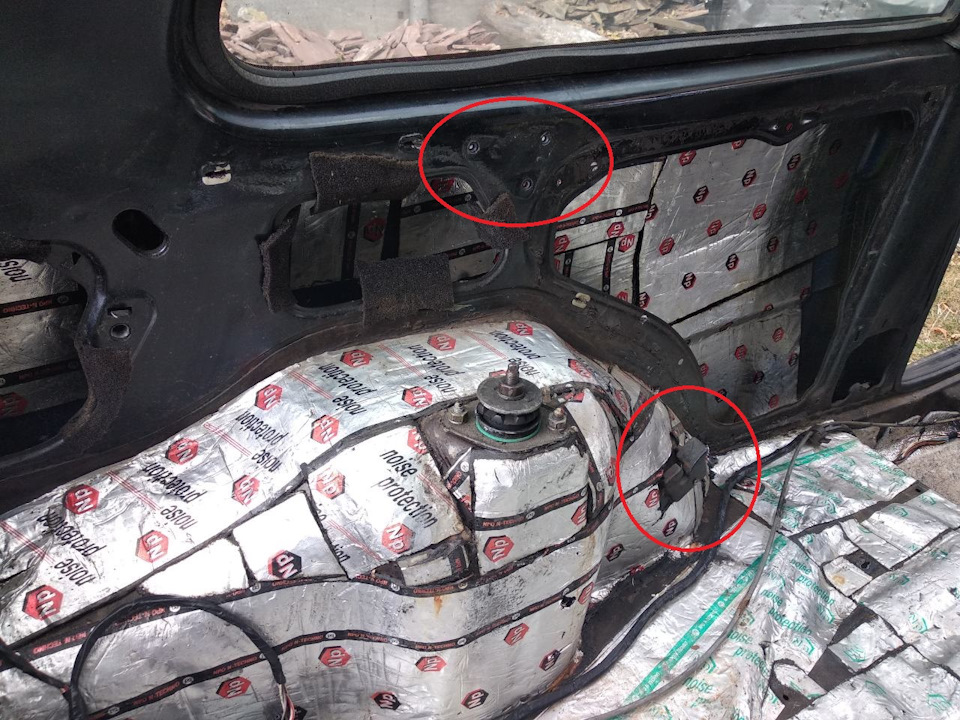 Впихаємо задній диван від Punto 1 2