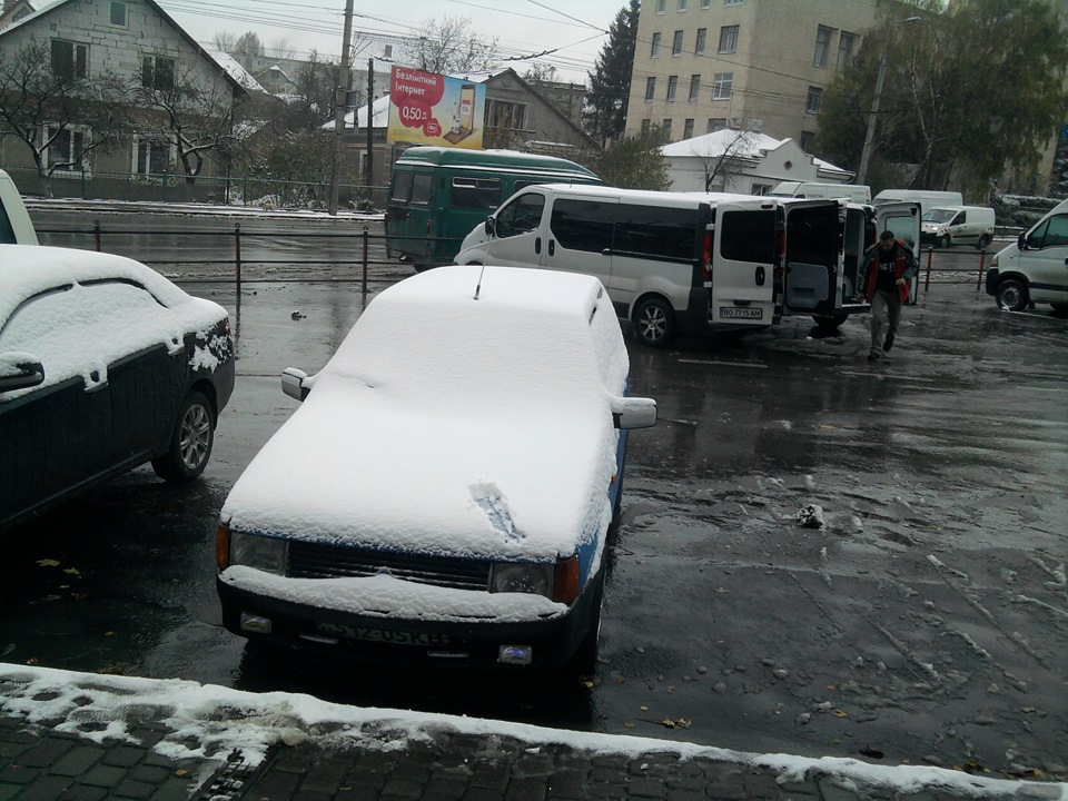 Виходжу на вулицю, а там сніг. 3