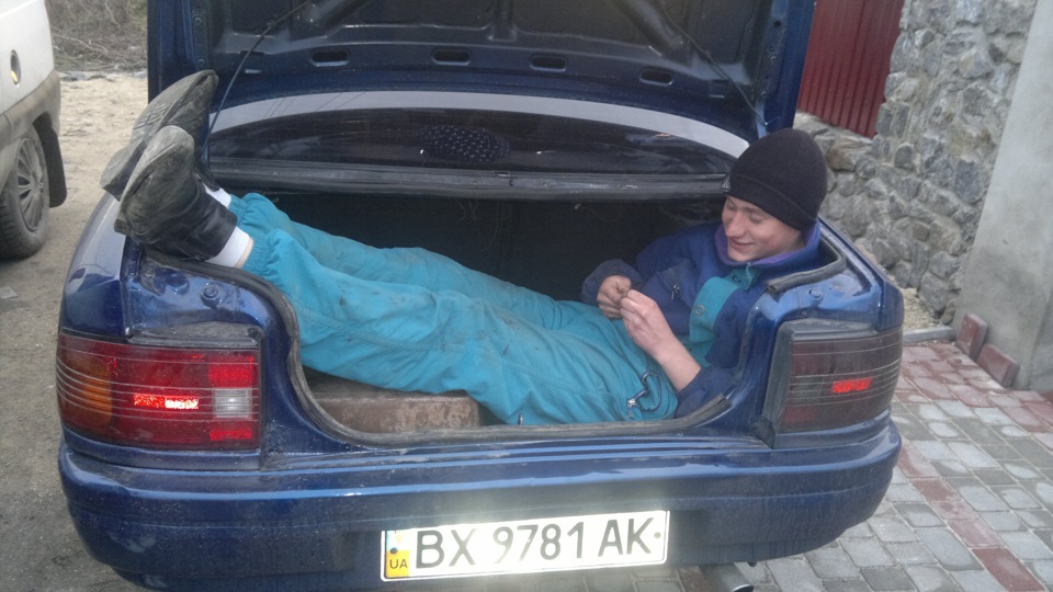 Приклеїв Лейбу Клубу 1