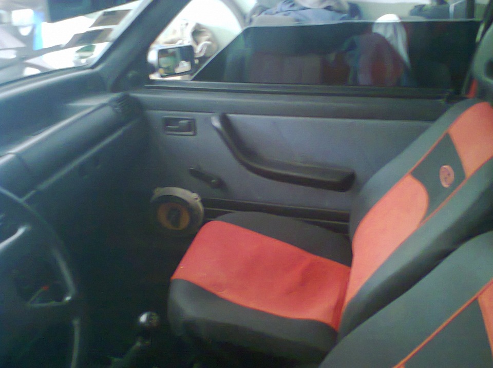 Saloon 4