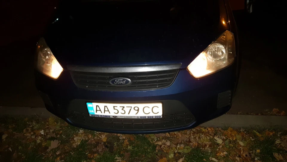 пропало ближнє світло. проблема вирішена, згоріли дві лампи одночасно
