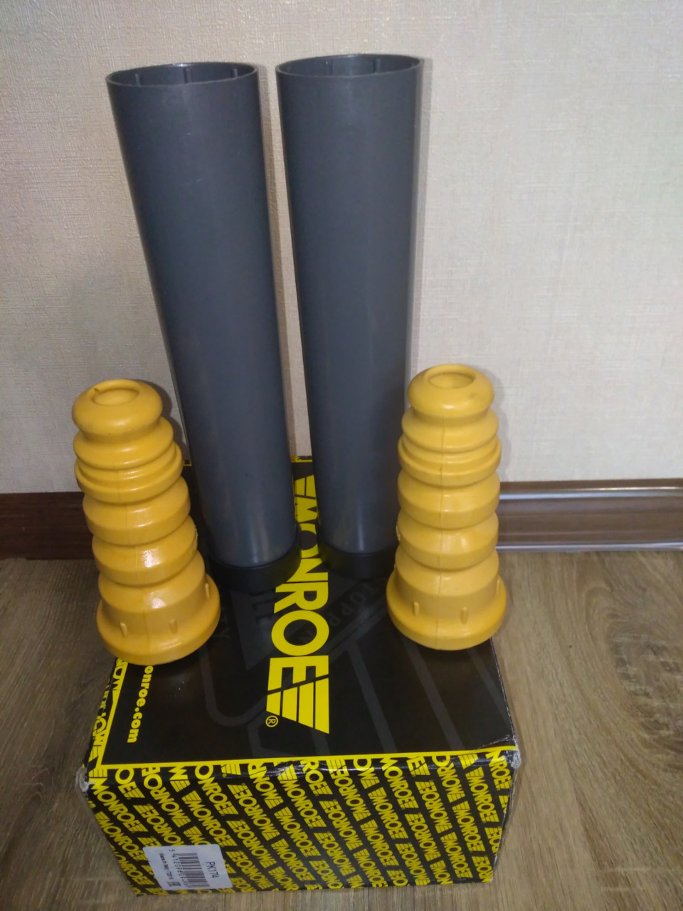 #4 Оновлення Макса: Заміна задніх амортизаторів на Bilstein B4 1