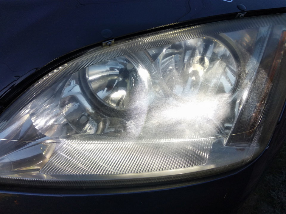 Полірнув фари і встановив у ближній f3 led 1