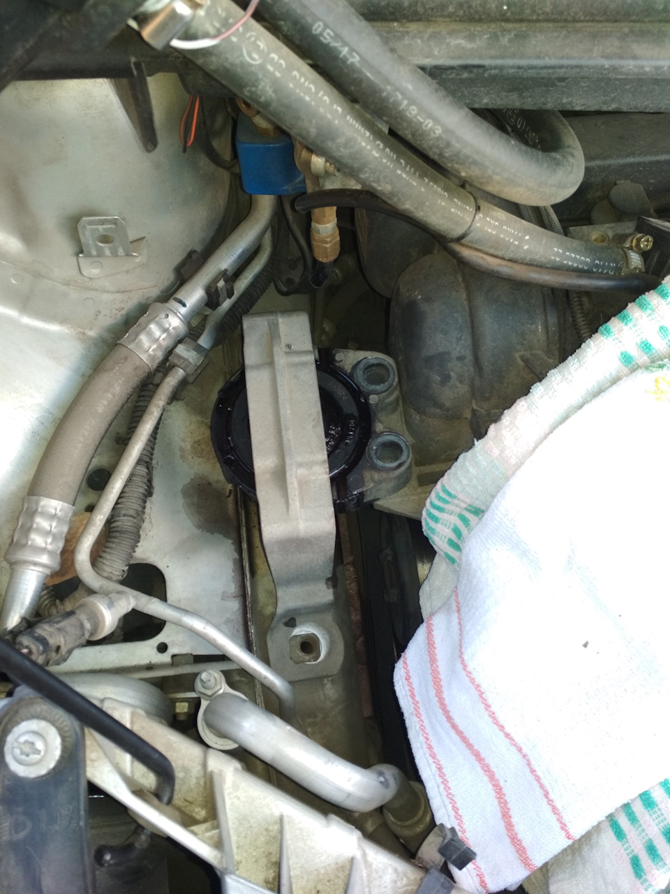 #21 Заміна правої гідро опори на Ford c-max 3