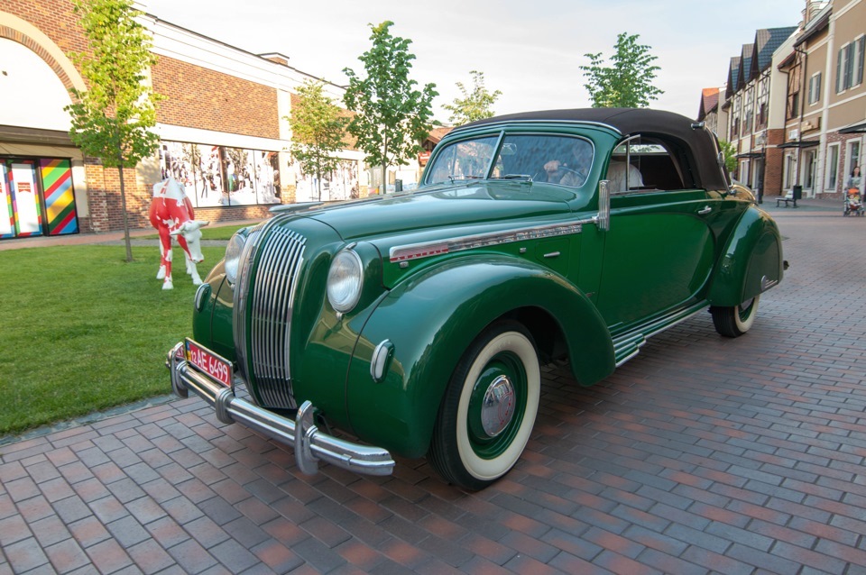 Old Car Fest 20-21 червня в аутлет містечку Мануфактура. 2