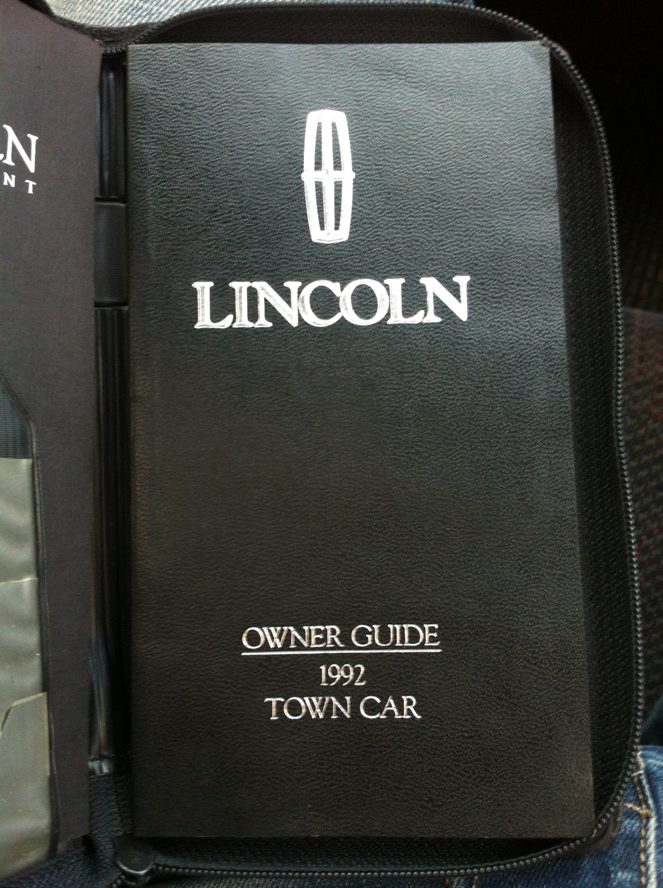 Посібник власника Lincoln Town Car 2