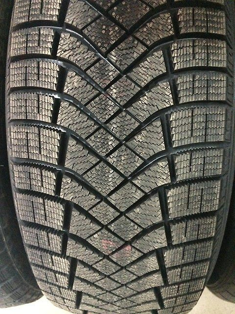 Pirelli Ice Zero FR 245/60 R18 105T 3
