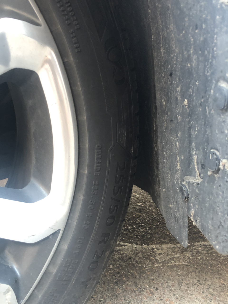 На лето Barum Bravuris — 255/50 R20 3