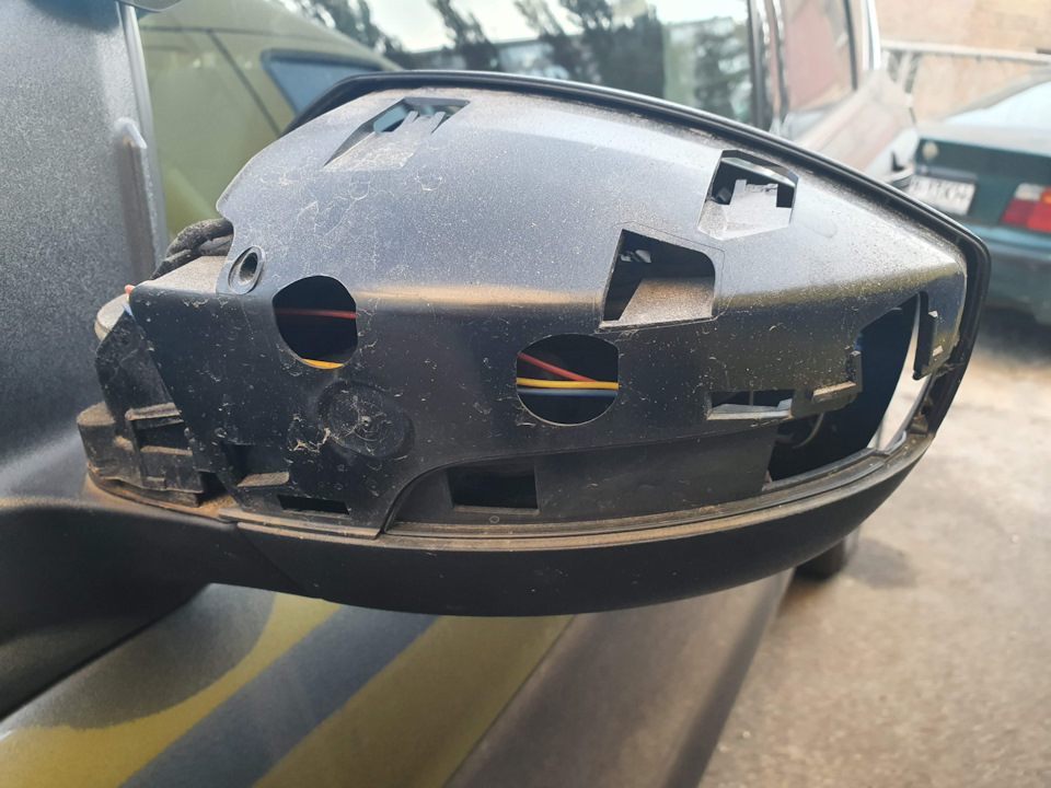 Повторювачі поворотів у дзеркала 1