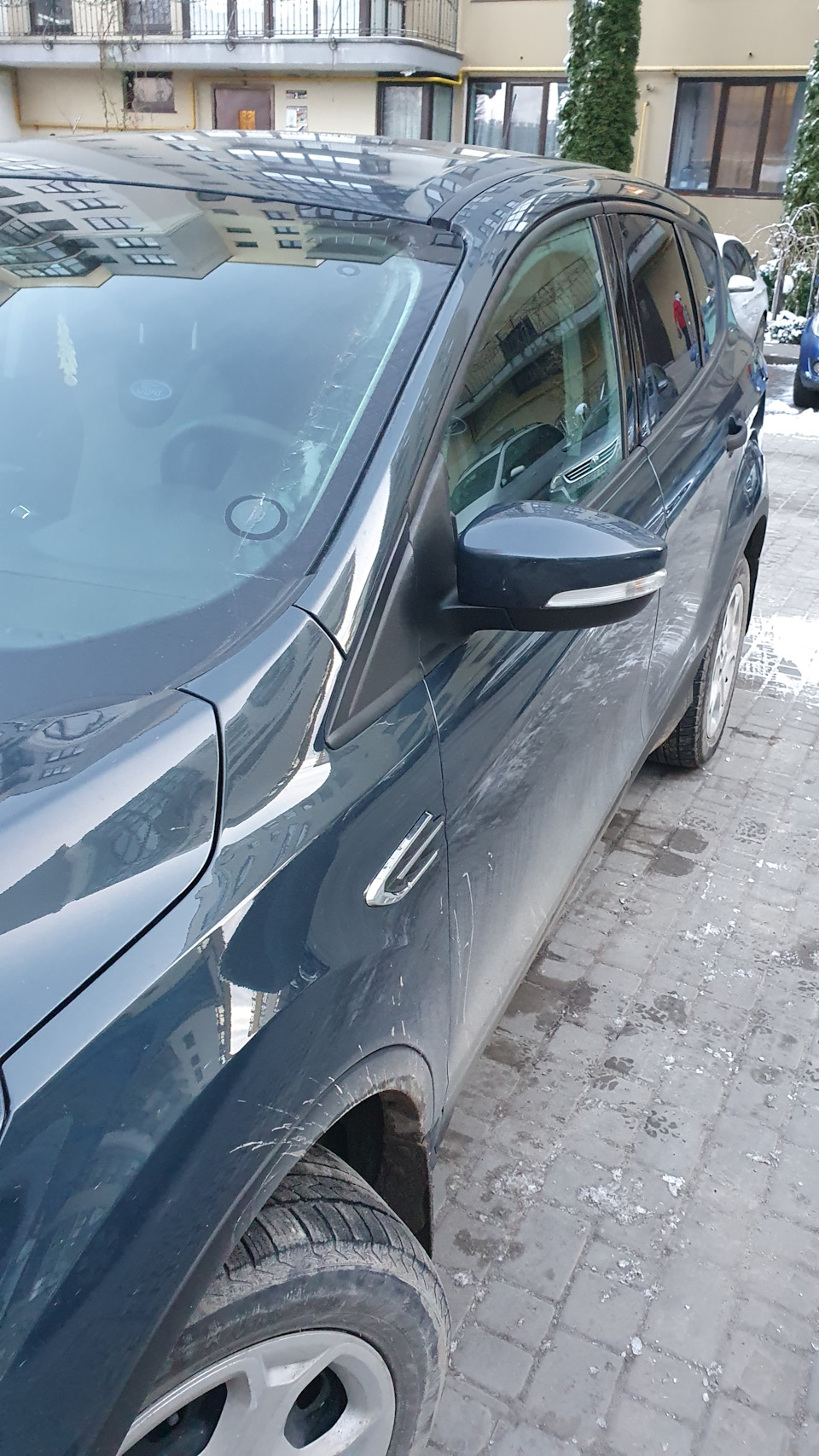 Дообладнання Ford Escape - дзеркала, задні ліхтарі, Sync 3 4