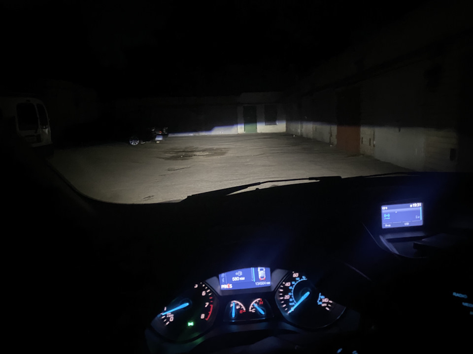 Світло Escape 2015 5