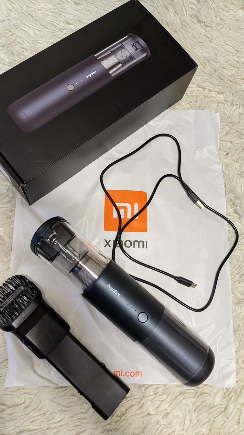 23 лютого або тестуємо авто пилосос Xiaomi AutoBot VX Portable Vacuum Cleaner