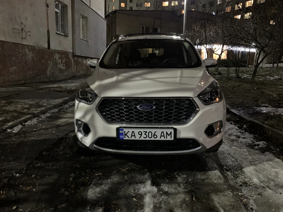 Встановлено адаптивний bi-xenon на escape з датчиками підвіски