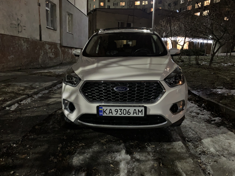Встановлено адаптивний bi-xenon на escape з датчиками підвіски 1