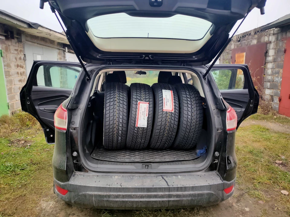 Зимова гума Roadstone Winguard SUV 225/60 R17 XL