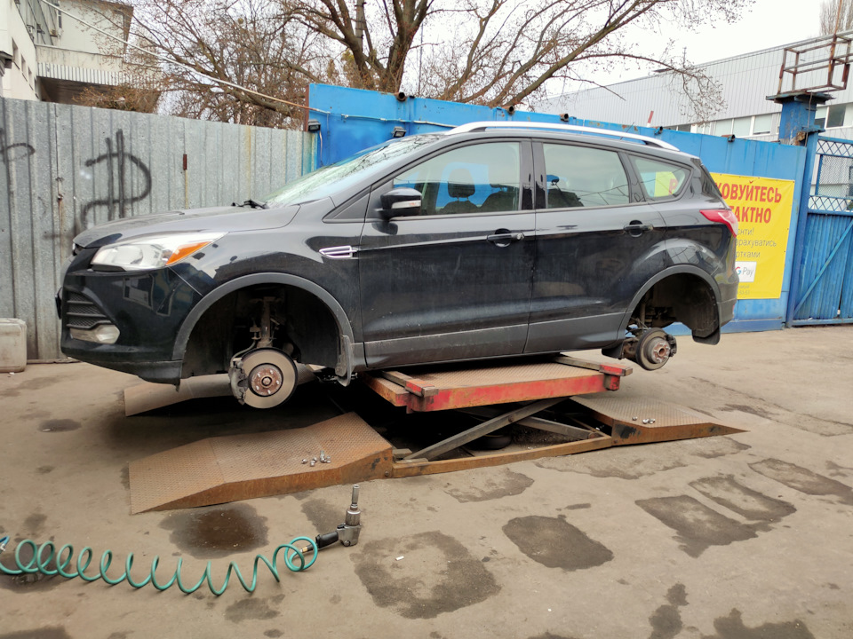 Зимова гума Roadstone Winguard SUV 225/60 R17 XL 3