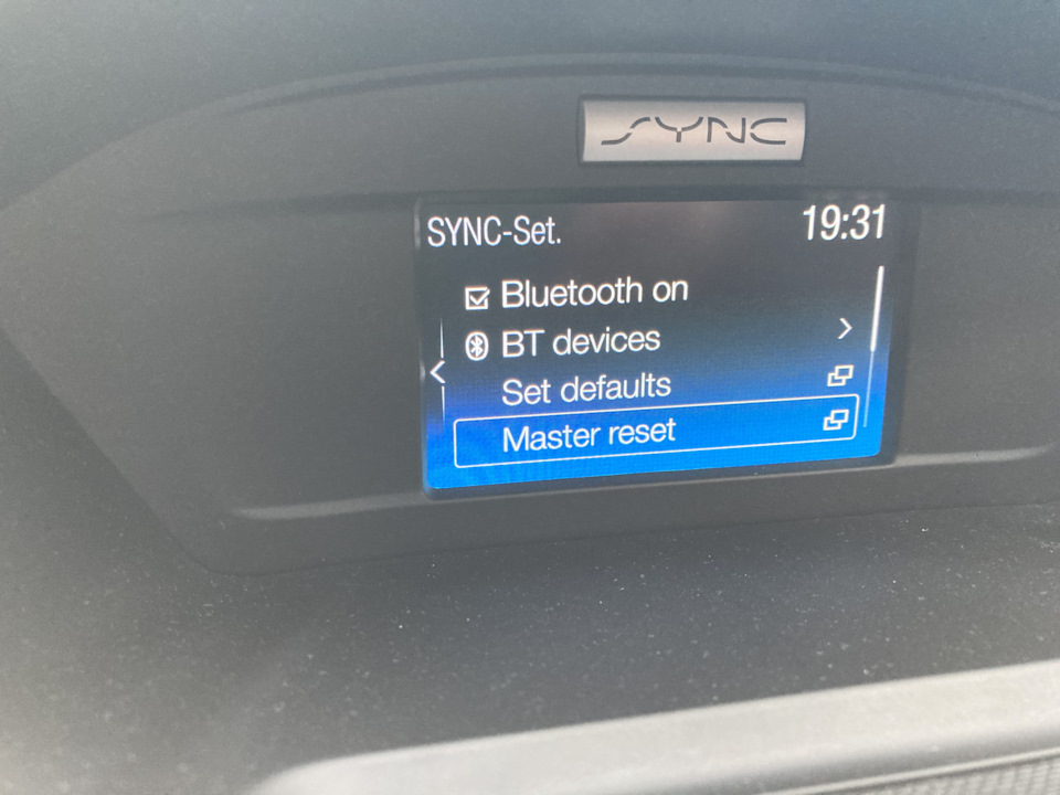 Sync 1.1 перестав відтворювати музику з BT 1